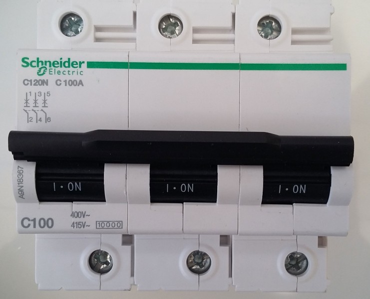 Выключатель-автомат Schneider Electric C120N 3P 100A C