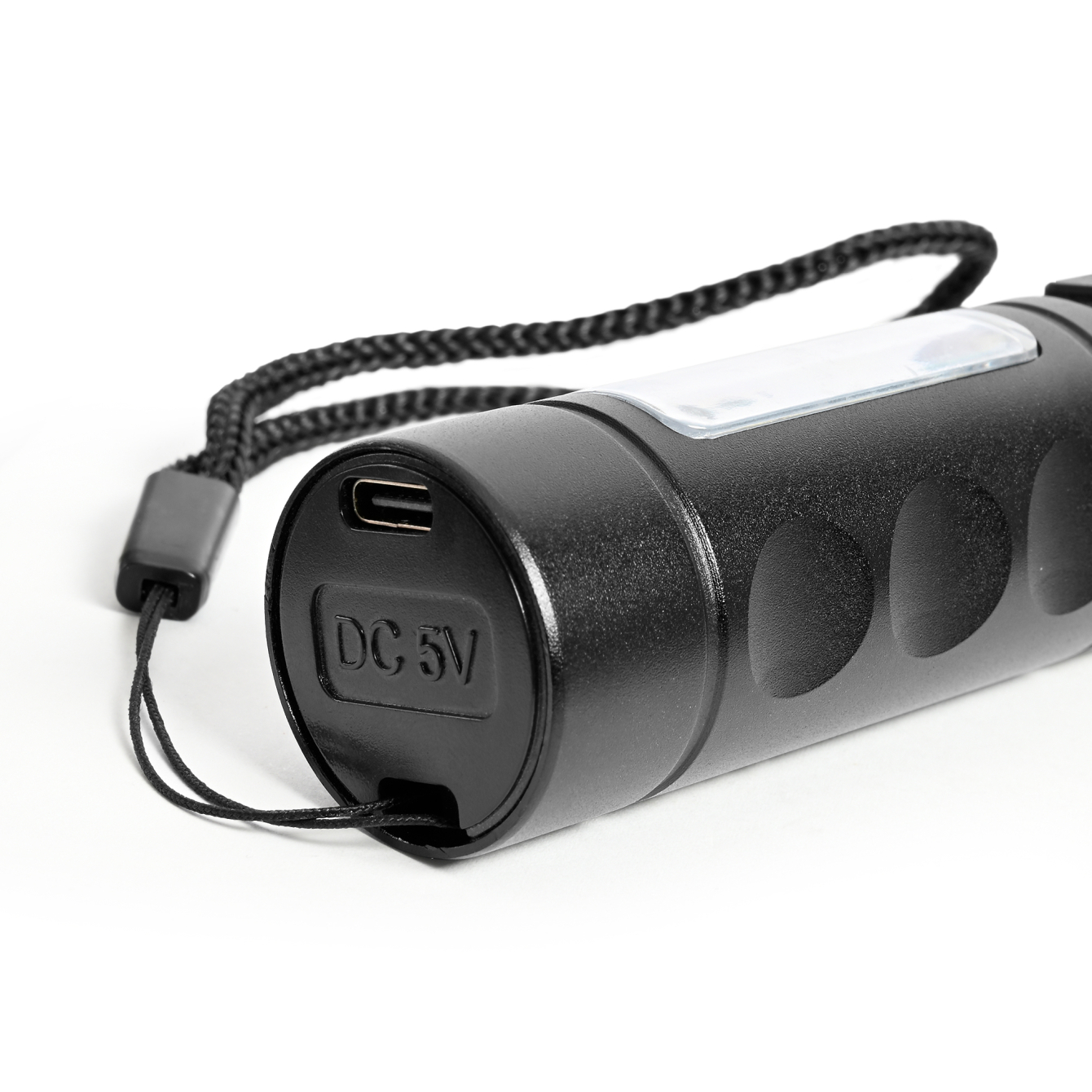 Портативный фонарик Titanum TLF-T16 12000K/6500K 160lm IPX2